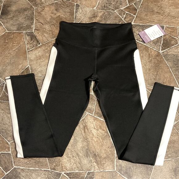 NWT Threads 4 Thought Black & White Sz S Leggings - Picture 2 of 12